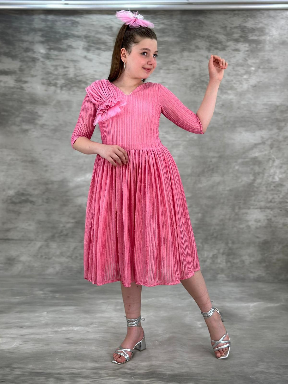 Elegant and Beautiful Dress